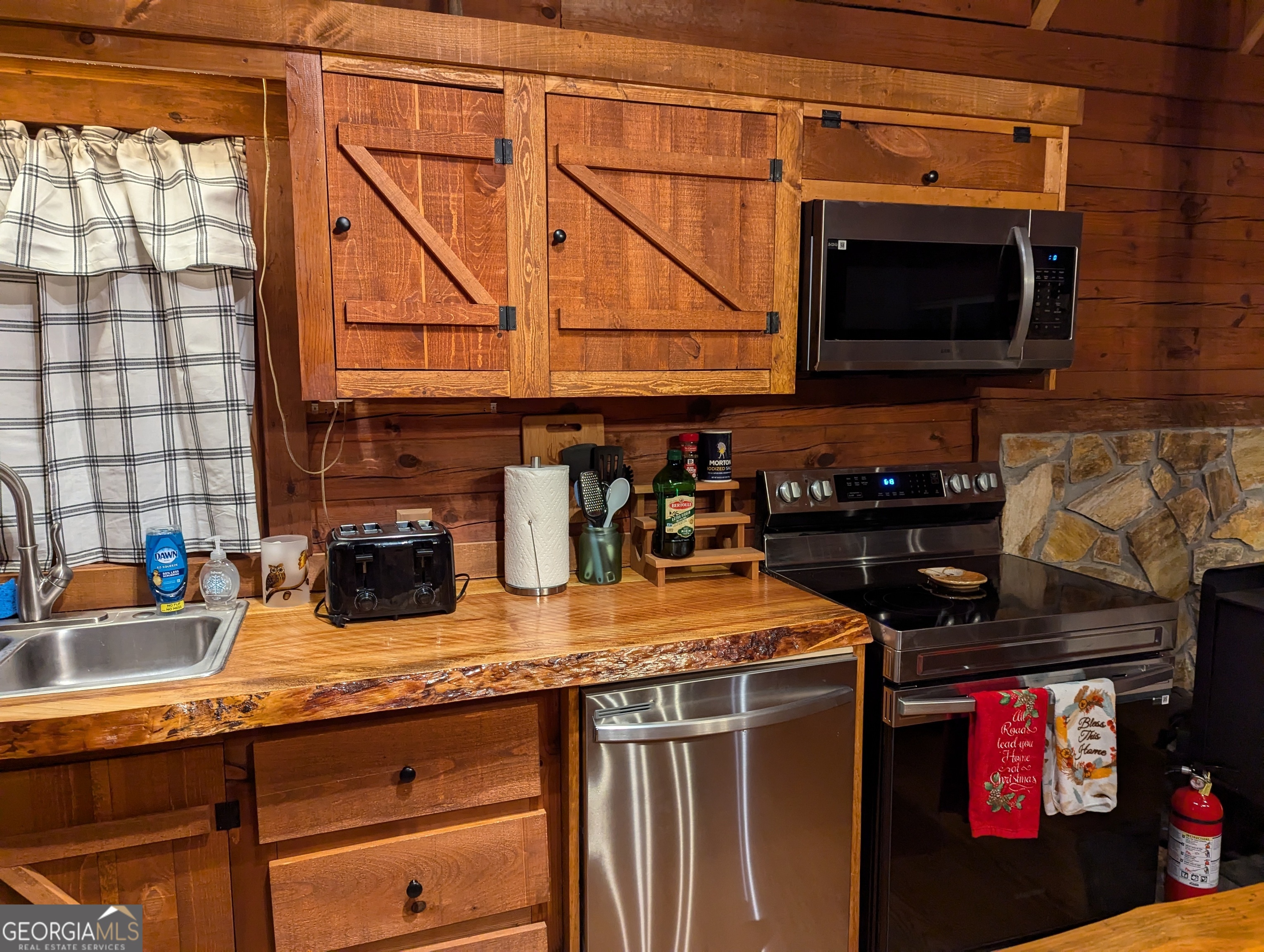 84 Knights Way Property Photo 51