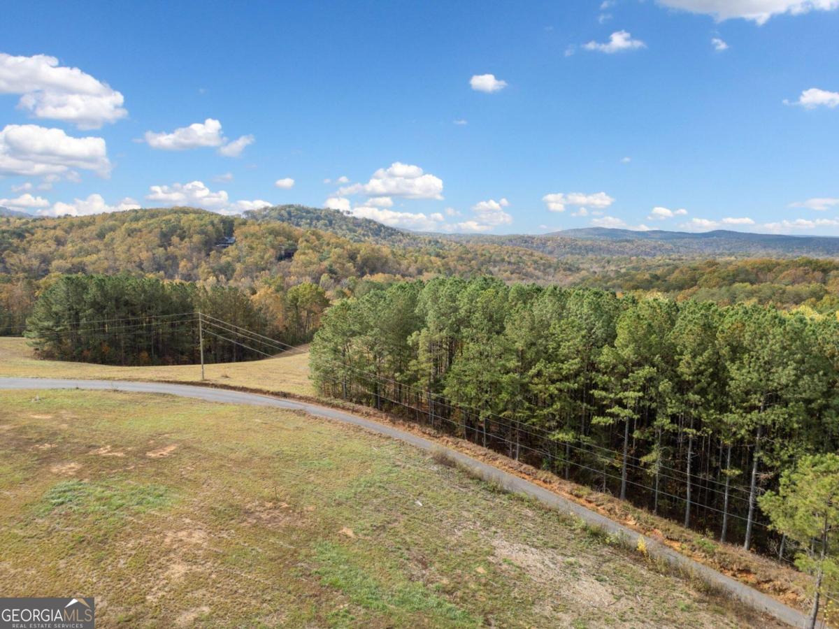 2027 Pleasant Valley Road Property Photo 4