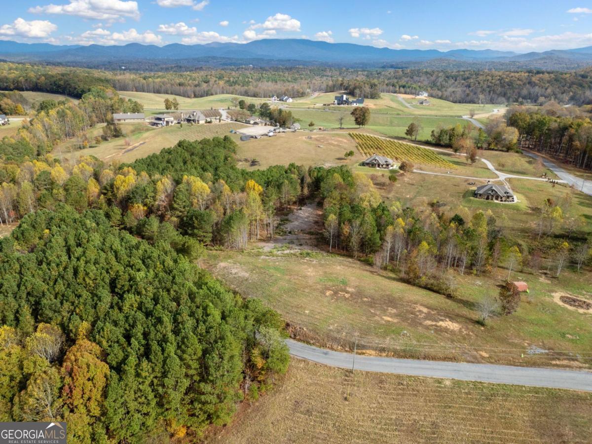 2027 Pleasant Valley Road Property Photo 6