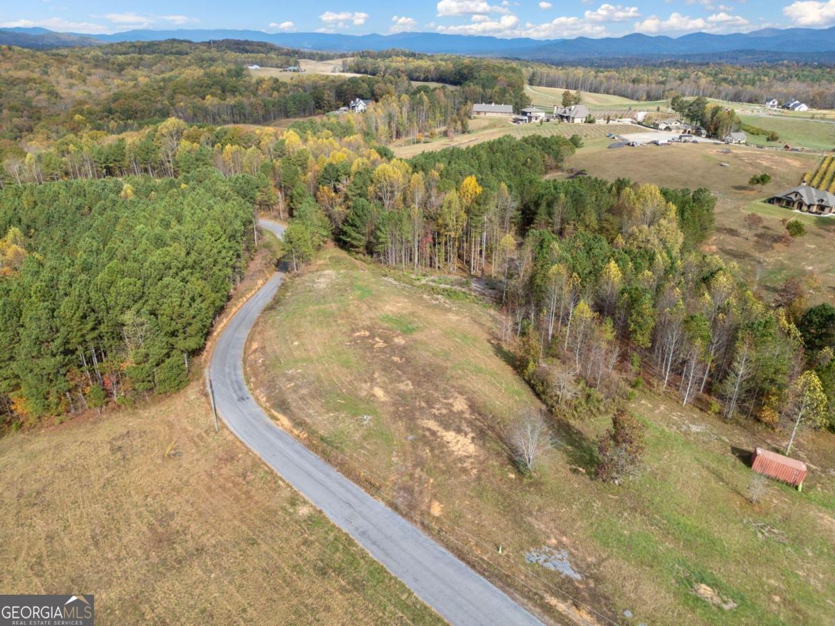 2027 Pleasant Valley Road Property Photo 25