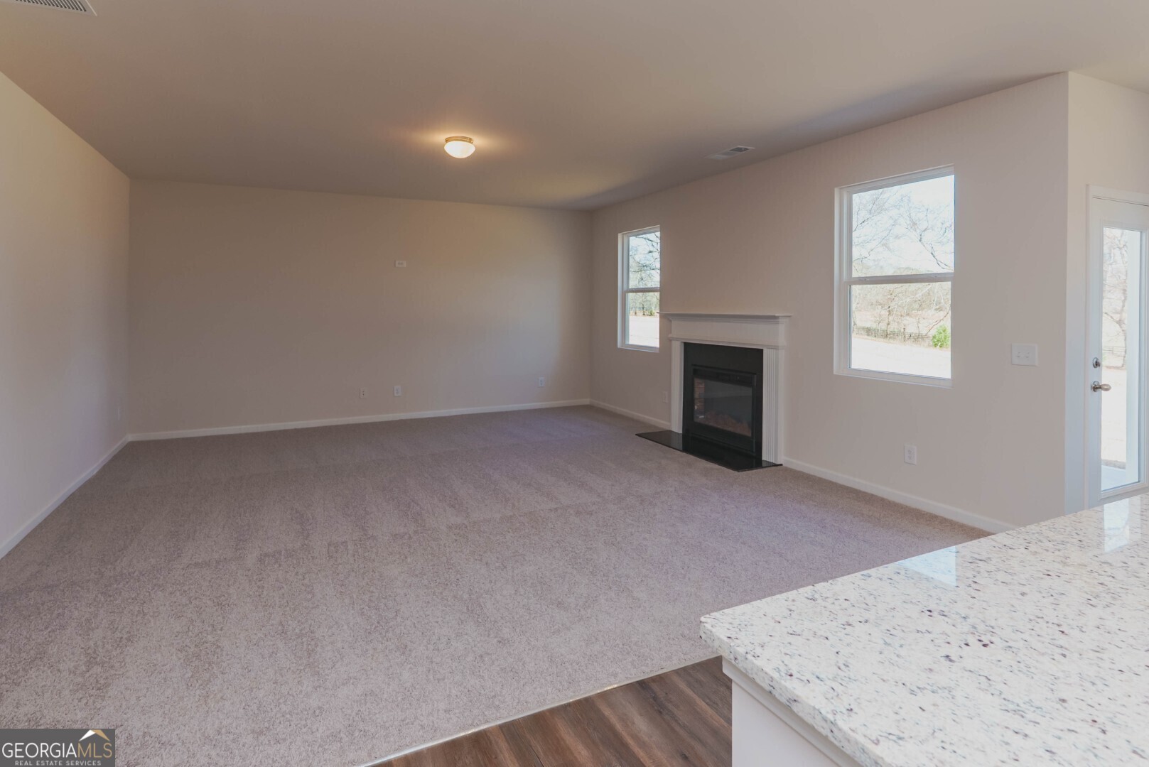 73 Hampton Ridge Way Property Photo 4