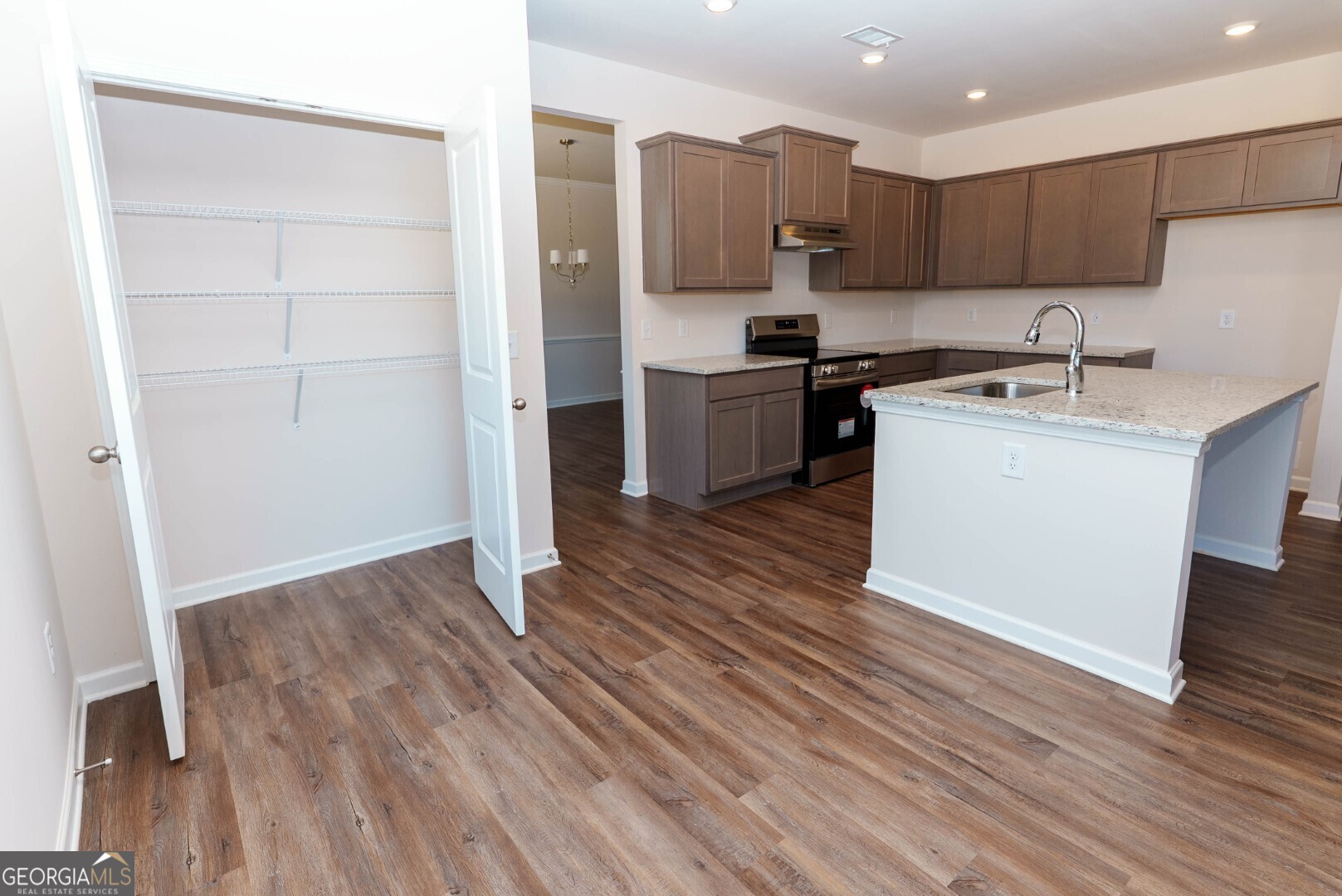 73 Hampton Ridge Way Property Photo 9