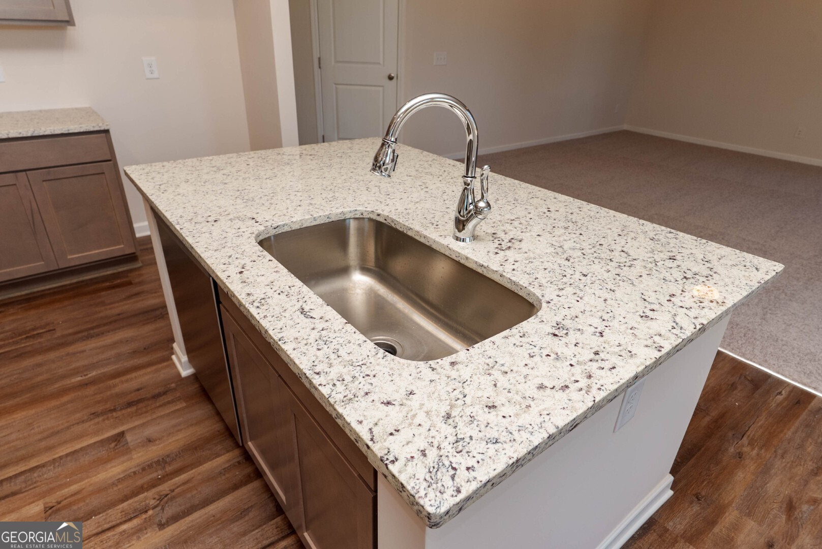 73 Hampton Ridge Way Property Photo 12