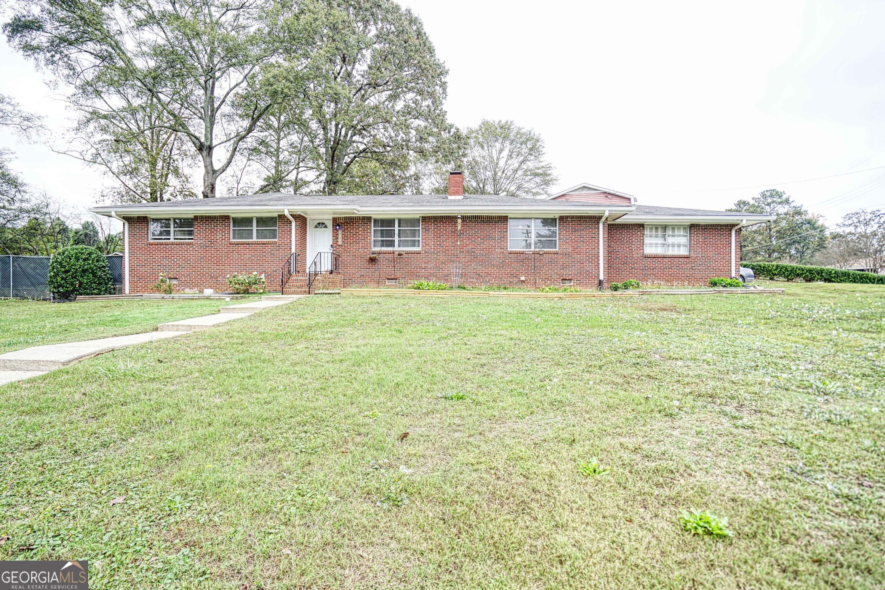 680 Sherwood Drive Property Photo 1