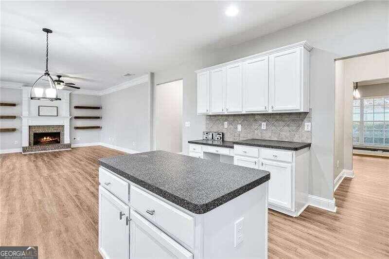 513 Mountain Crossing Property Photo 14