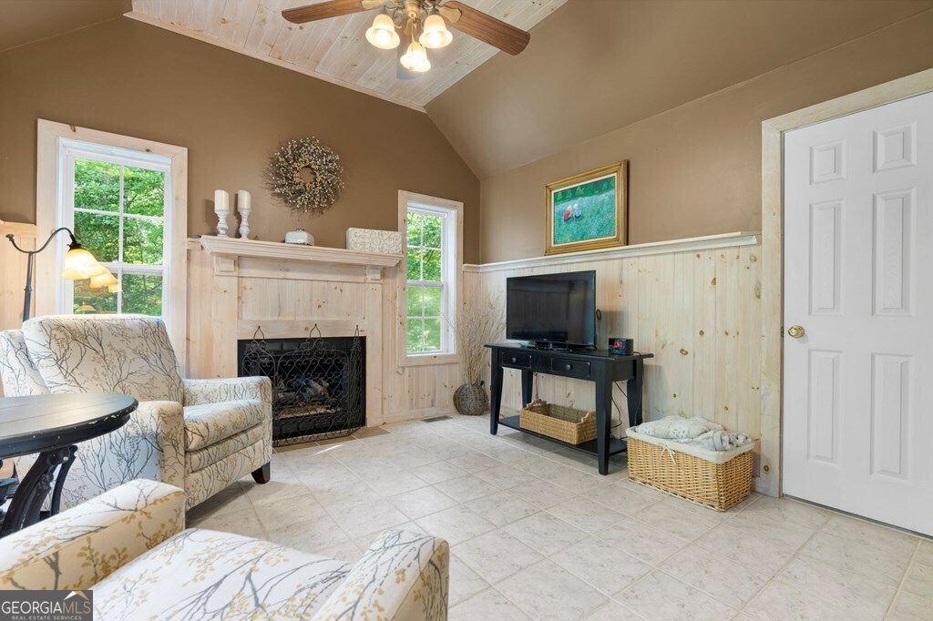 344 Cascade Lane Property Photo 16