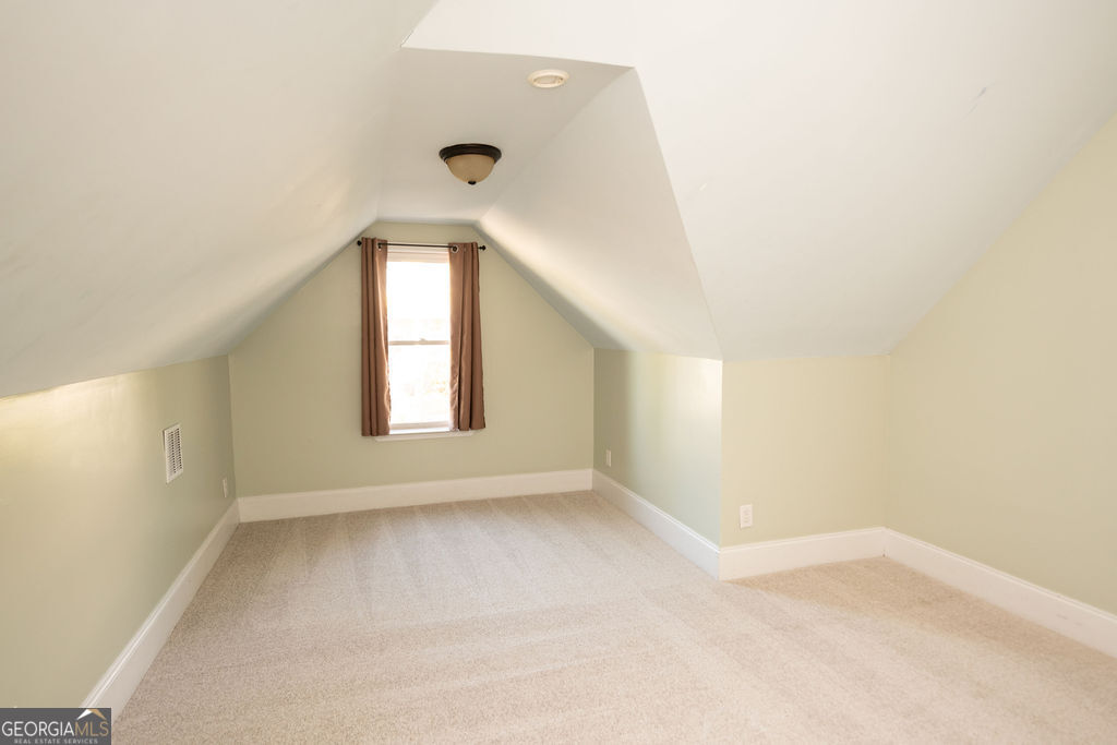 942 Highland Terrace Property Photo 34
