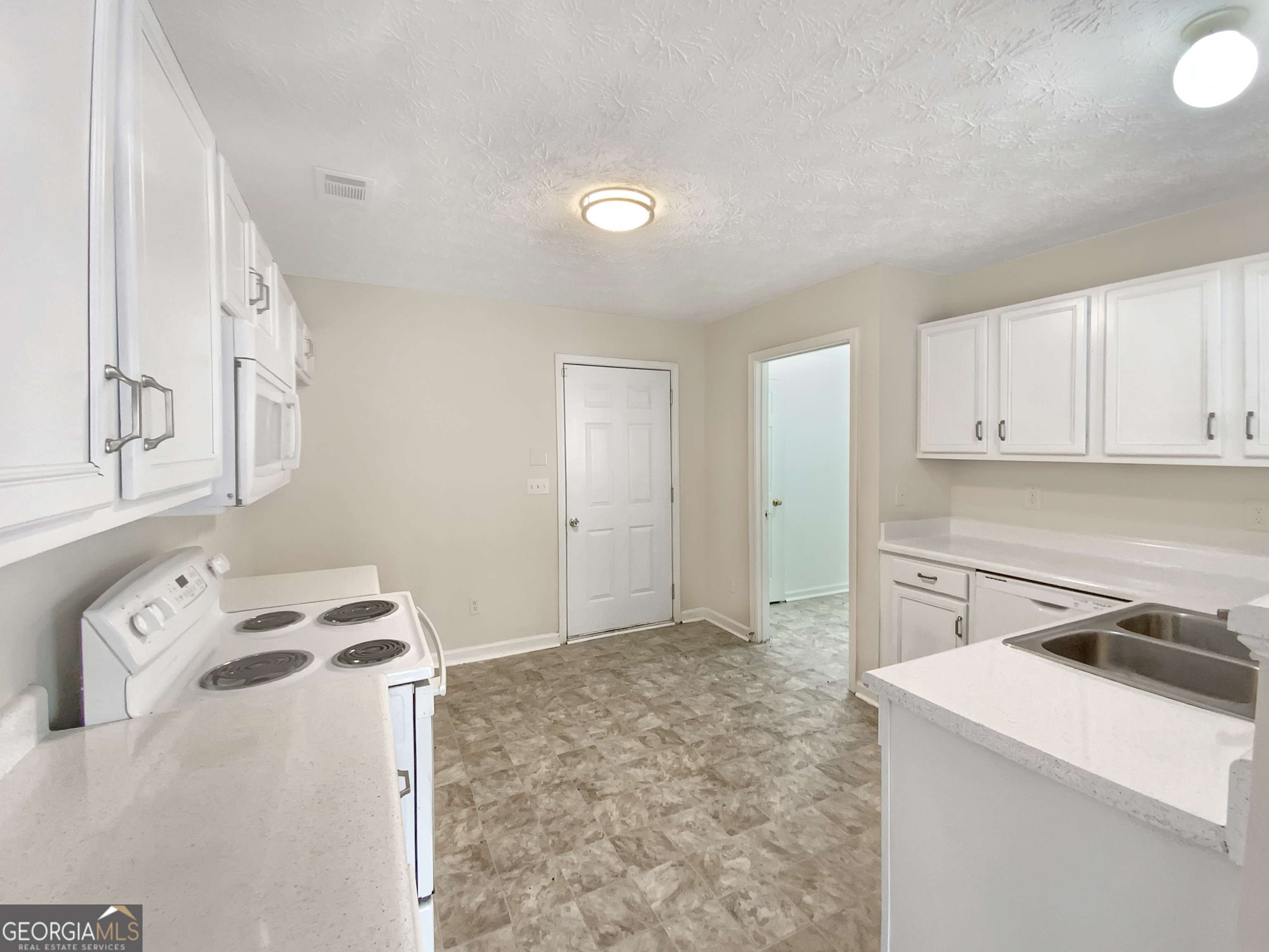 3781 Harvest Drive Property Photo 6