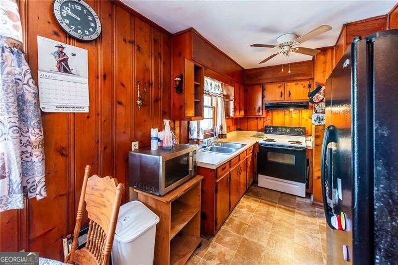 6055 Blackhawk Trail Se Property Photo 6