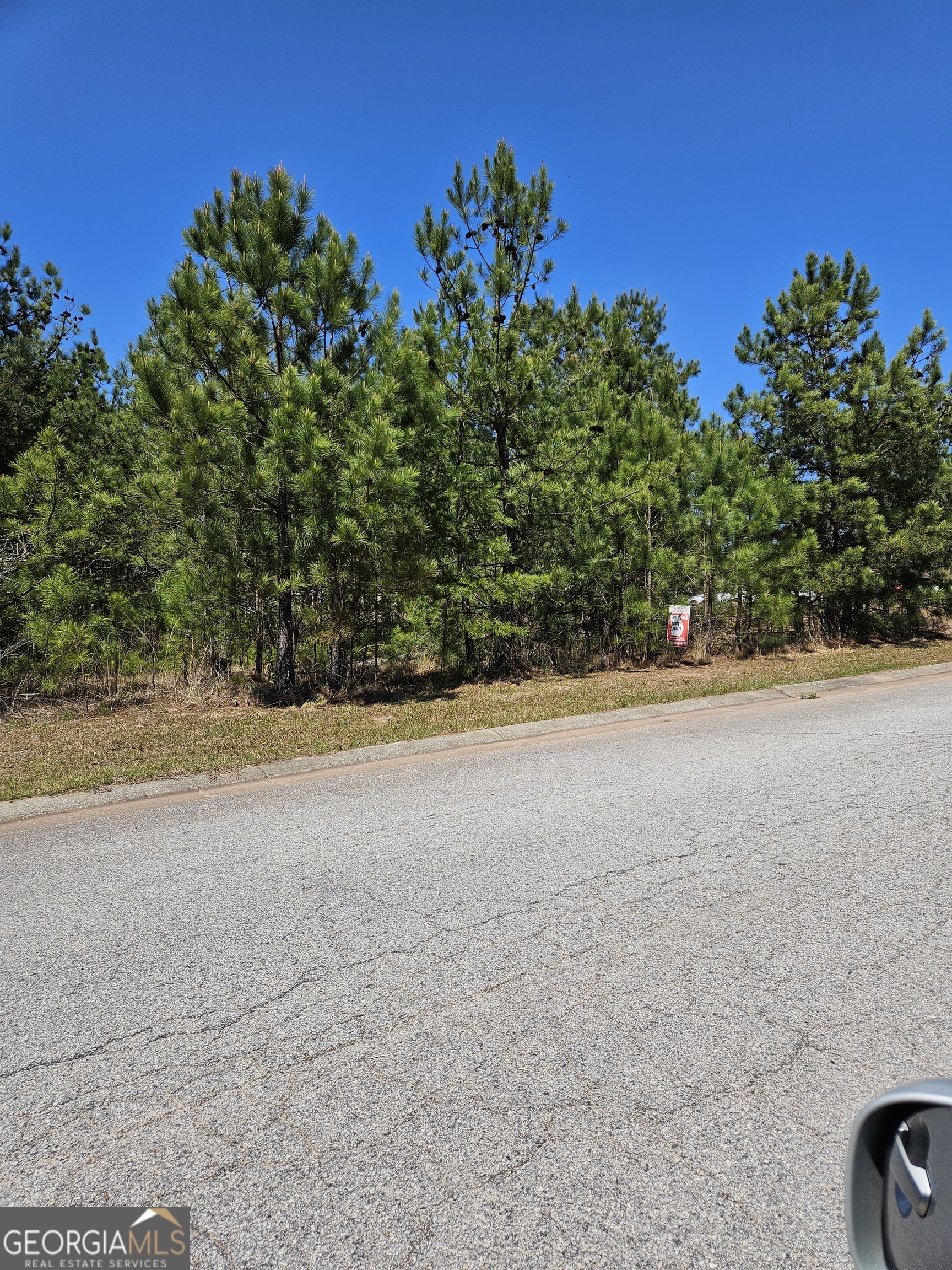 112 Redding Drive Property Photo 2