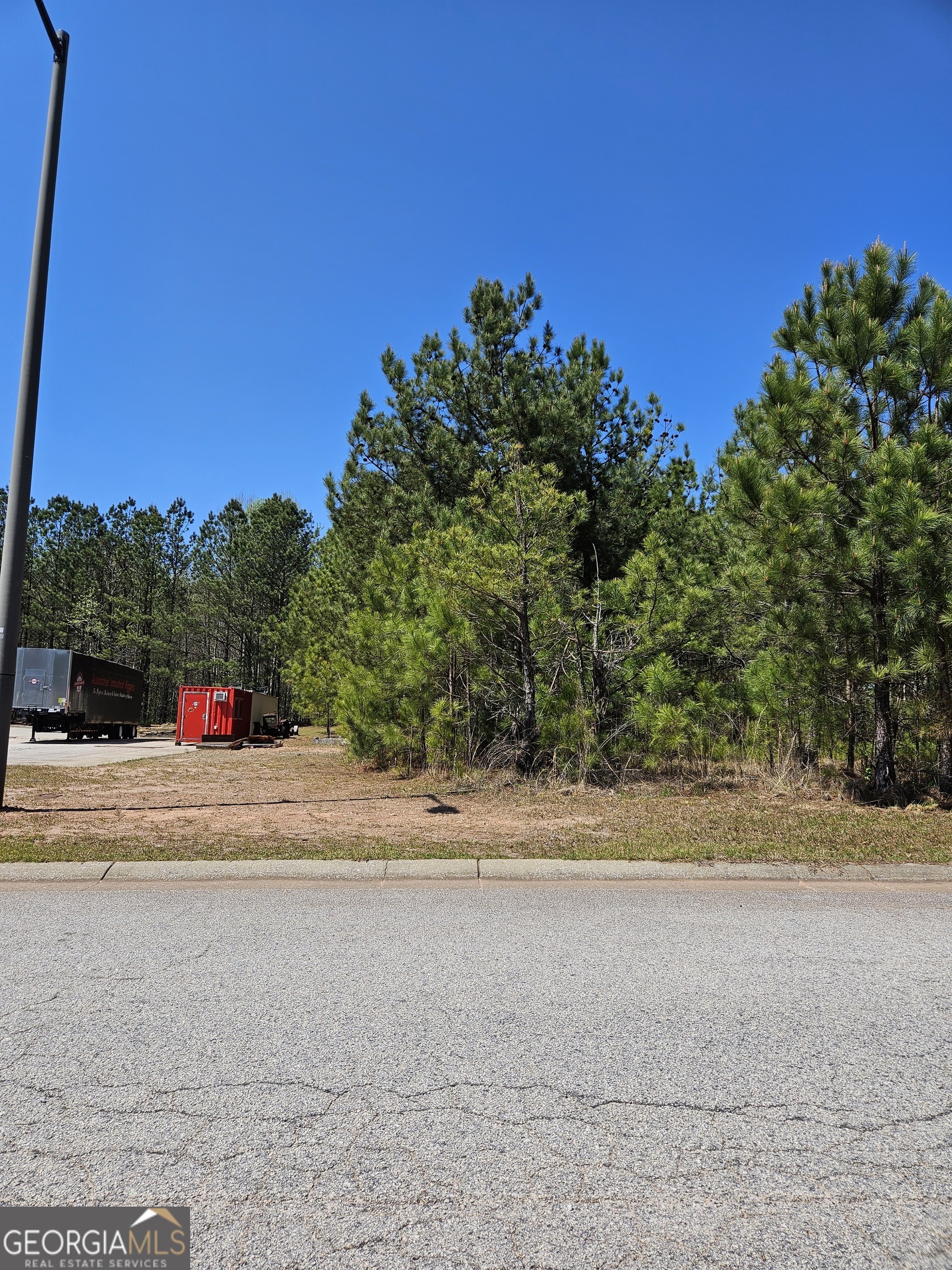 112 Redding Drive Property Photo 3