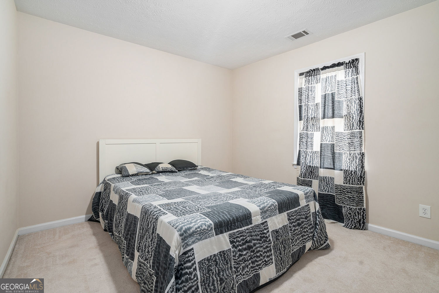 100 Gales Way E Property Photo 25