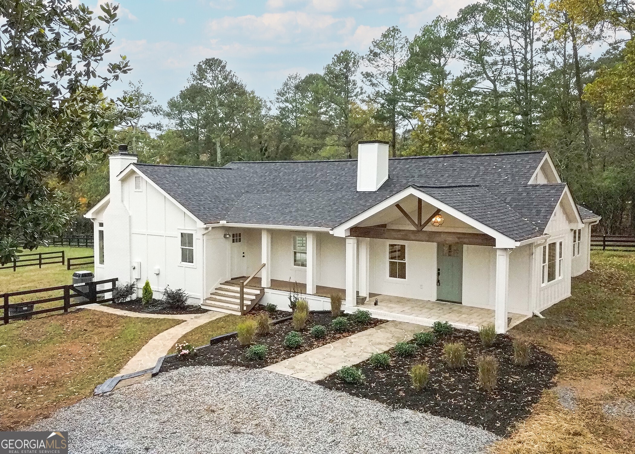15585 Thompson Road Property Photo 1
