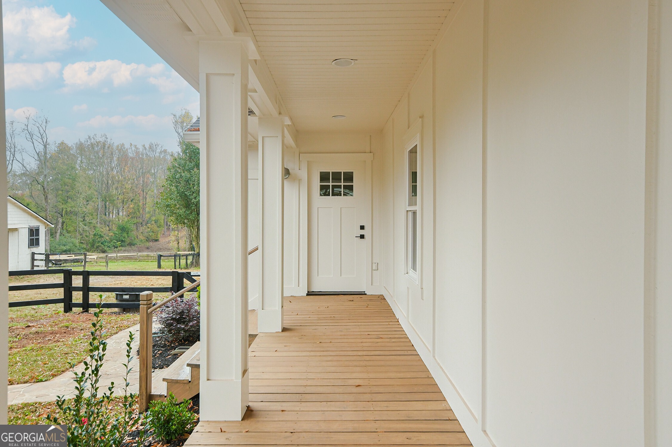 15585 Thompson Road Property Photo 5