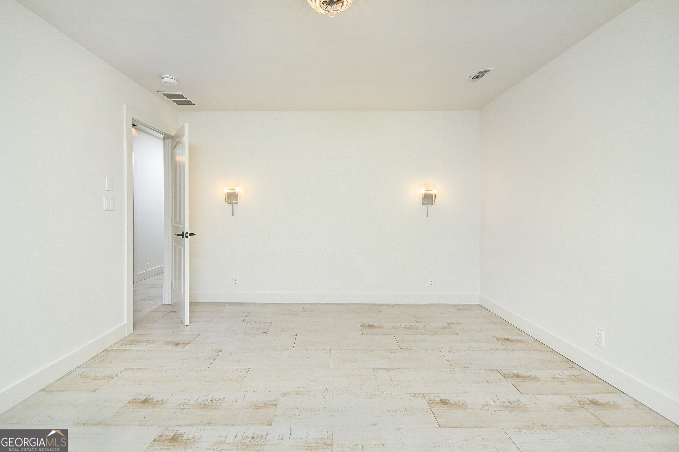 15585 Thompson Road Property Photo 27