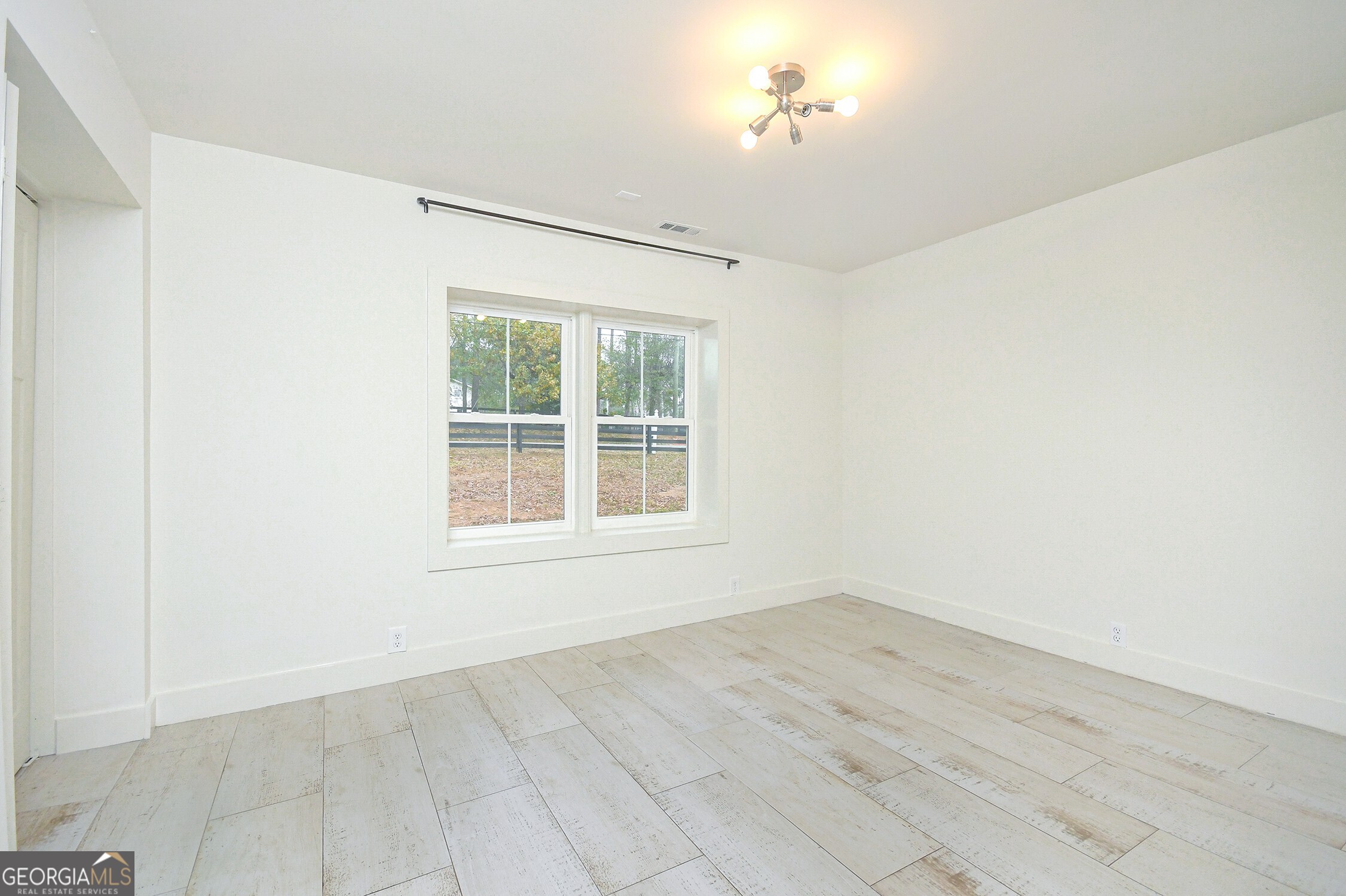 15585 Thompson Road Property Photo 34