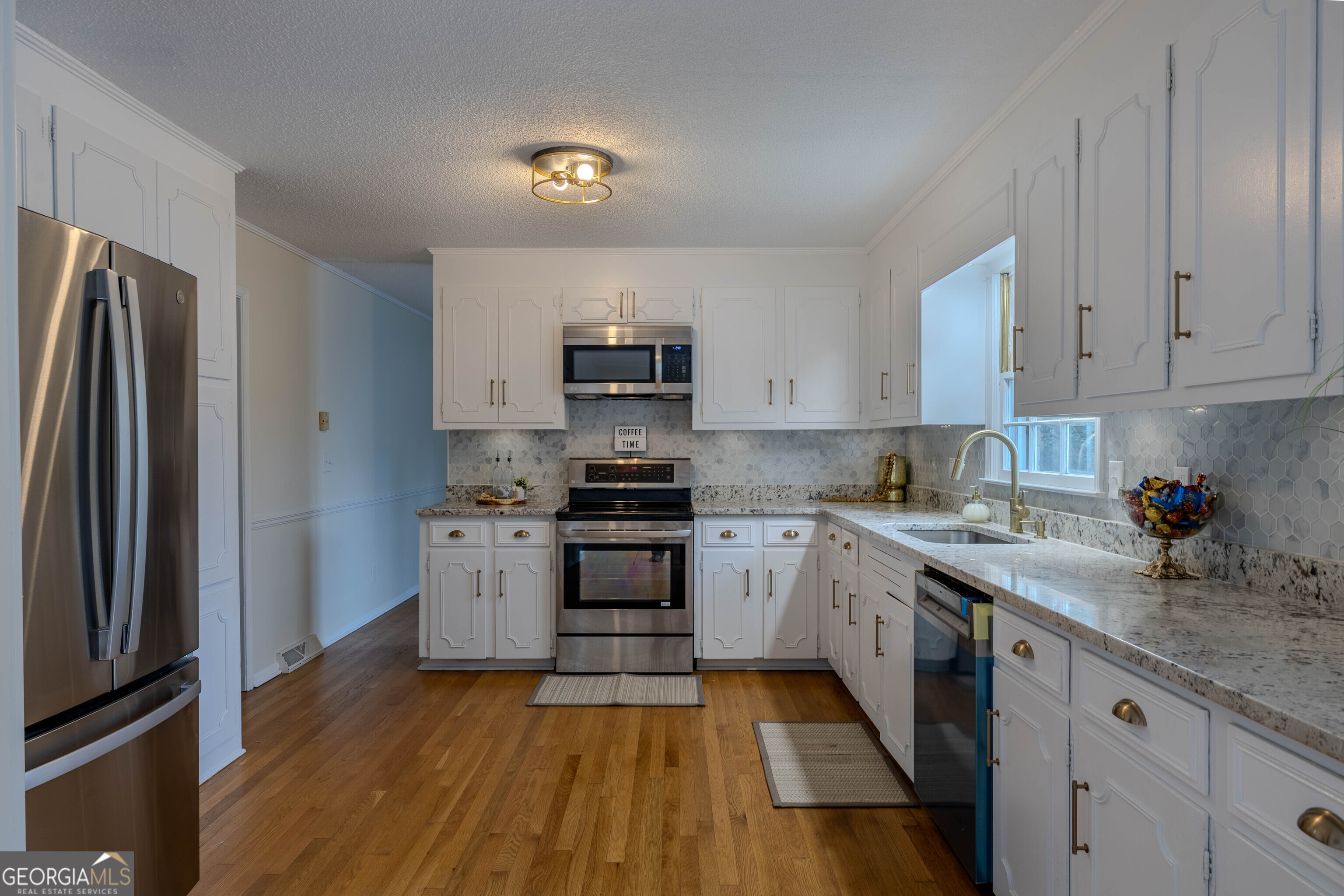 12 Riverview Road Se Property Photo 7
