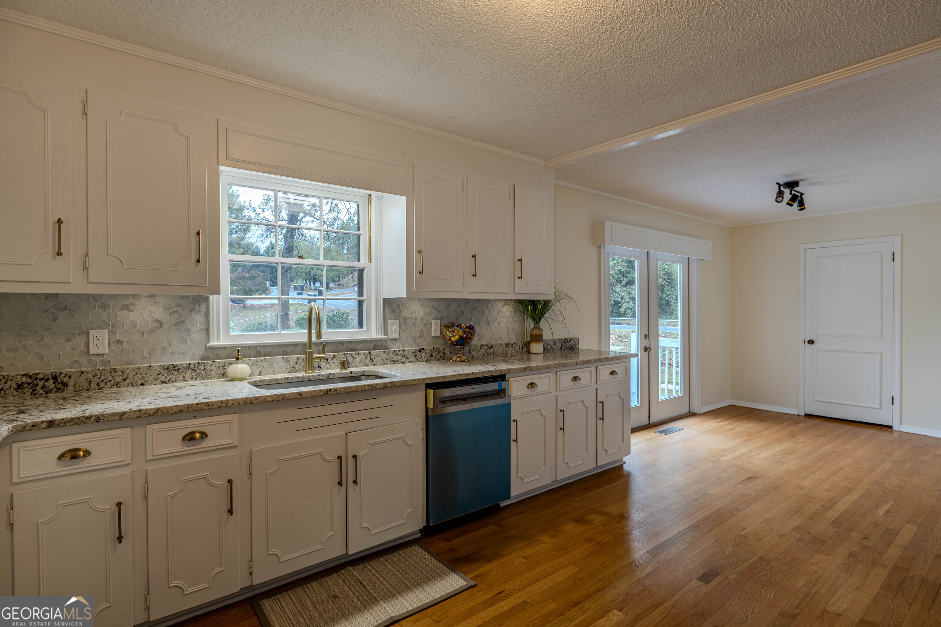 12 Riverview Road Se Property Photo 8