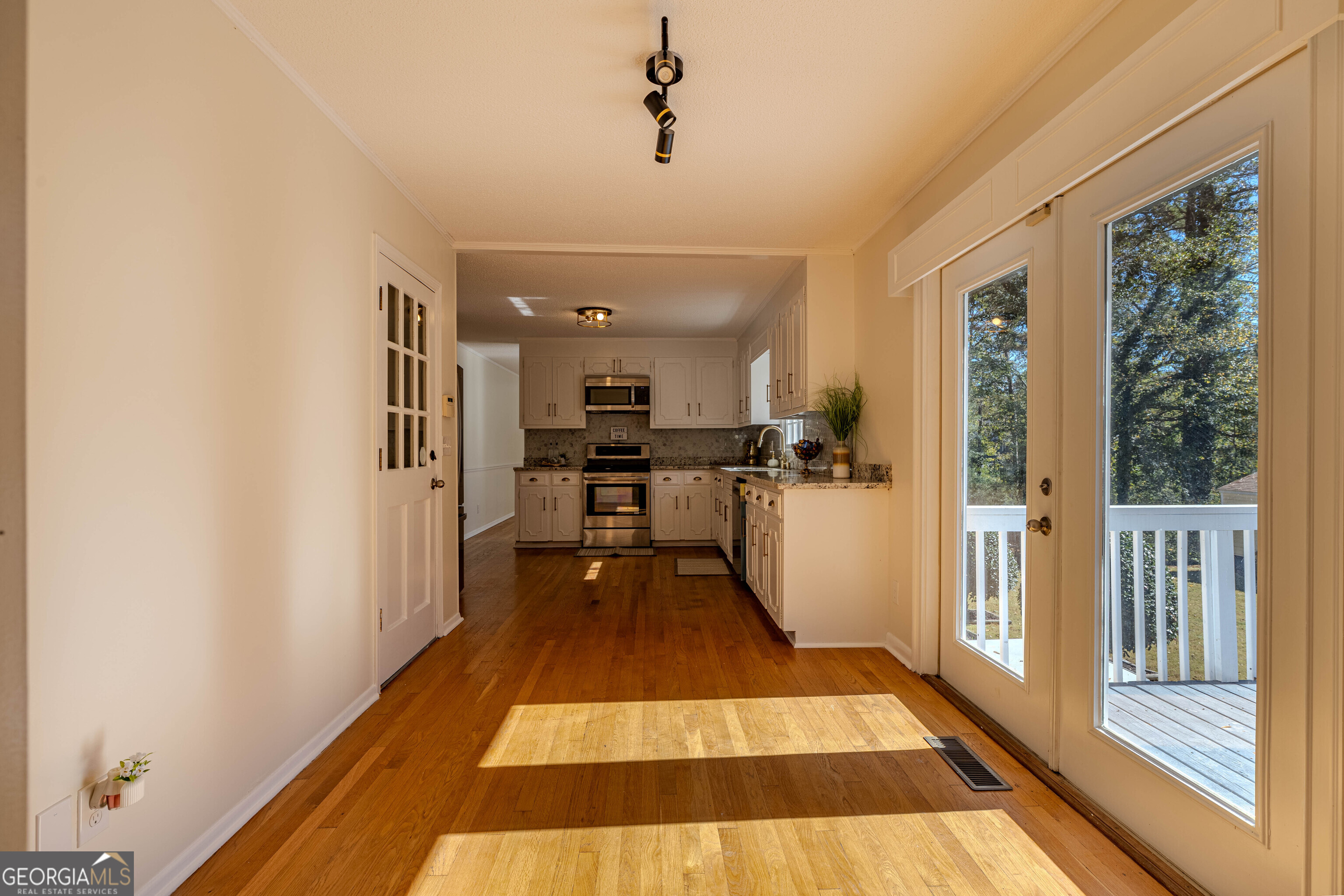 12 Riverview Road Se Property Photo 9