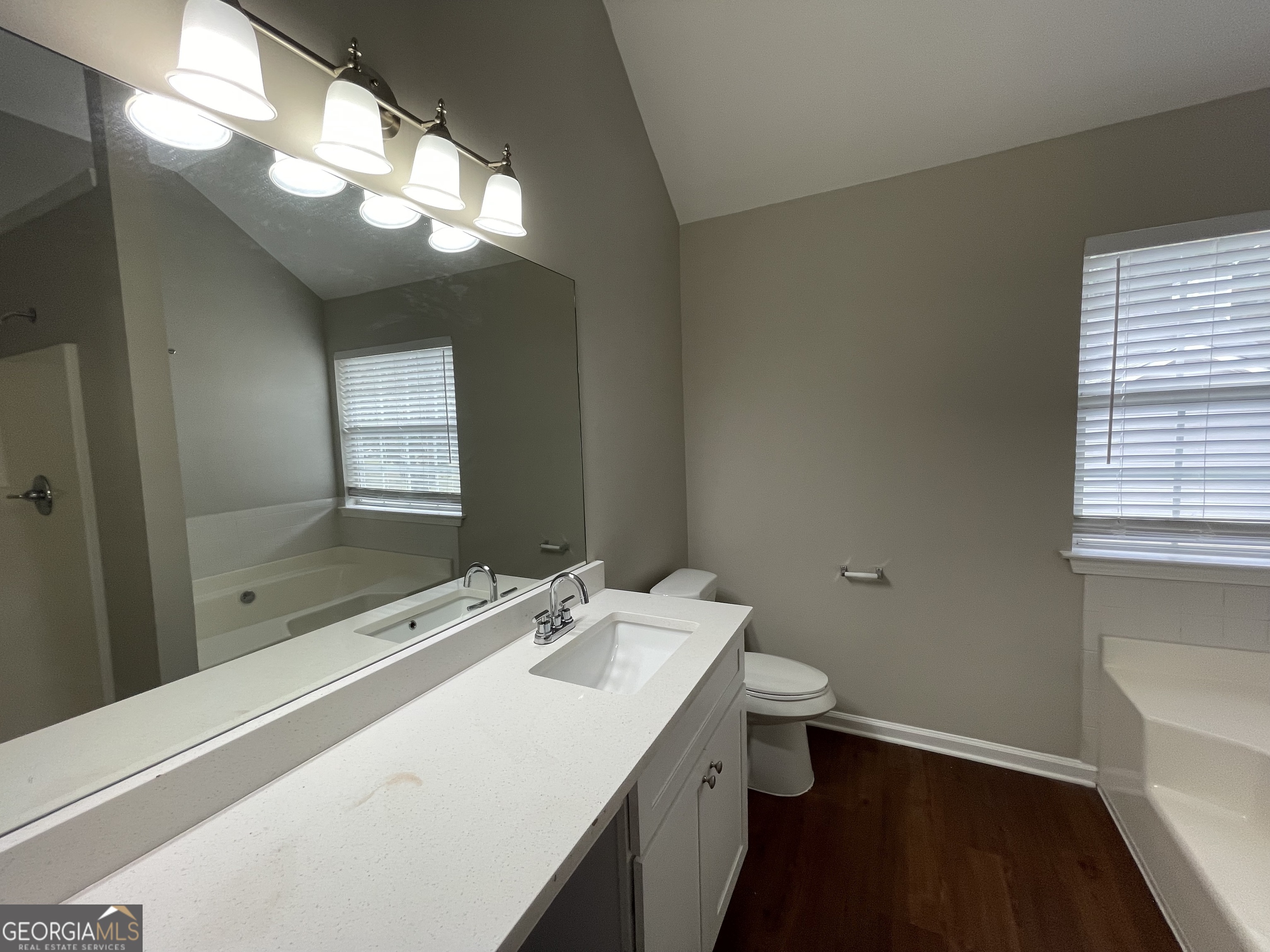 3063 Stonebridge Creek Drive Property Photo 9