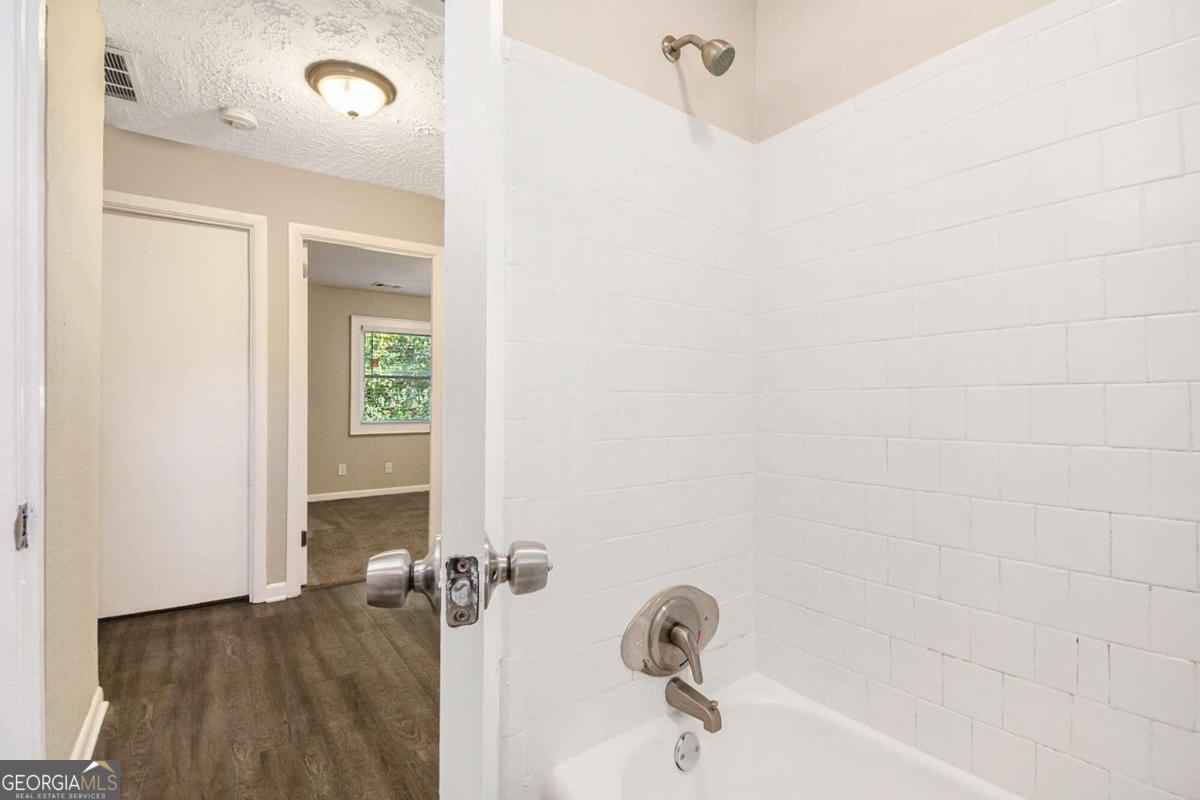 2648 Santa Monica Drive Nw Property Photo 7