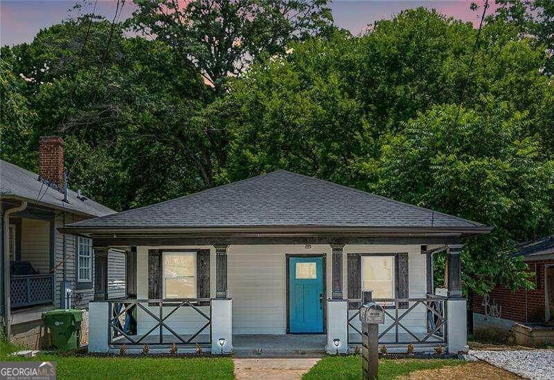 872 Beryl Street Sw Property Photo 1