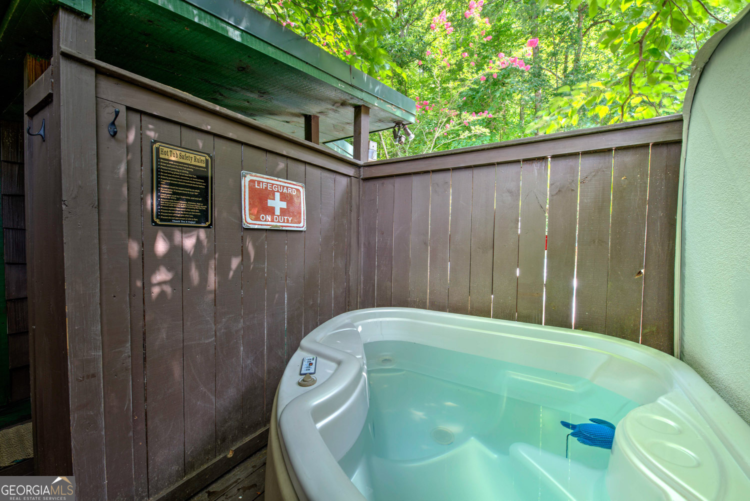 38 Atlanta Lane Property Photo 9