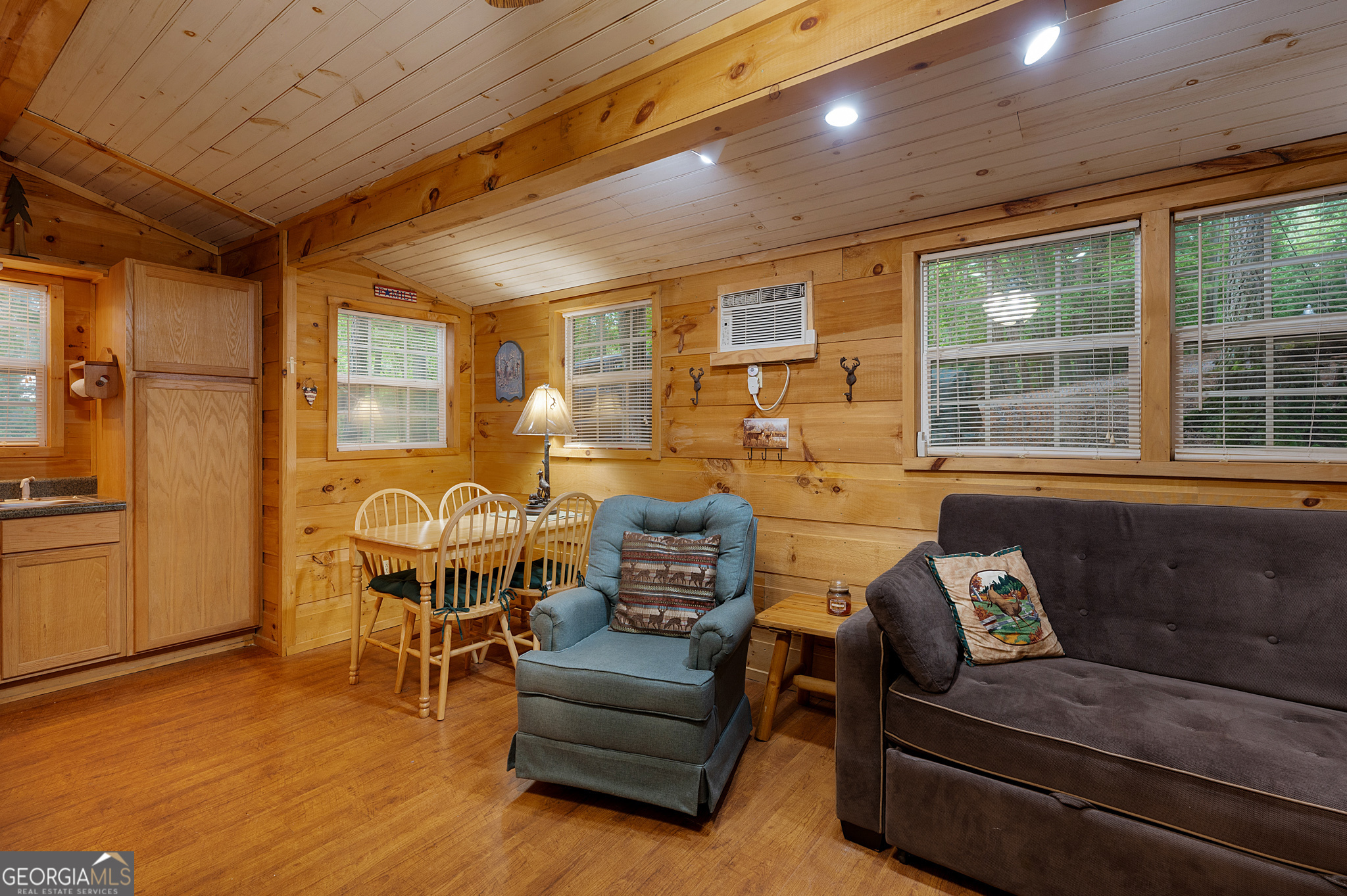 152 33rd Street Property Photo 12