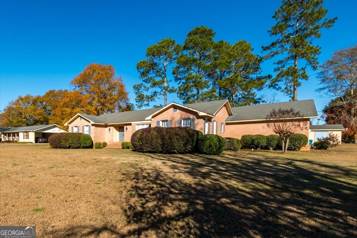220 Beverly Road Property Photo 3