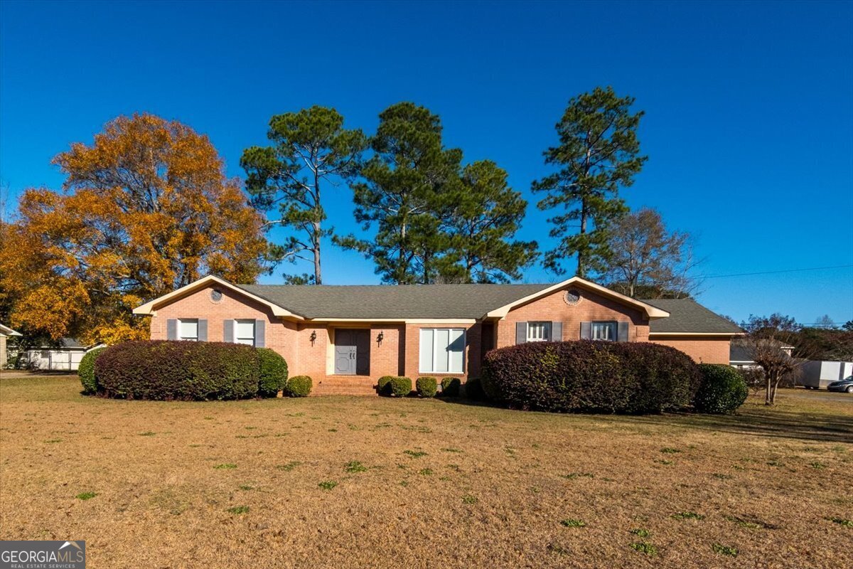 220 Beverly Road Property Photo 4