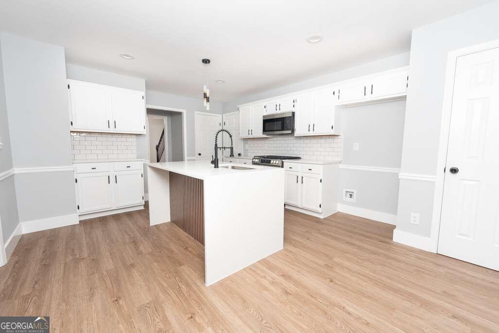 724 Helga Drive Ne Property Photo 16