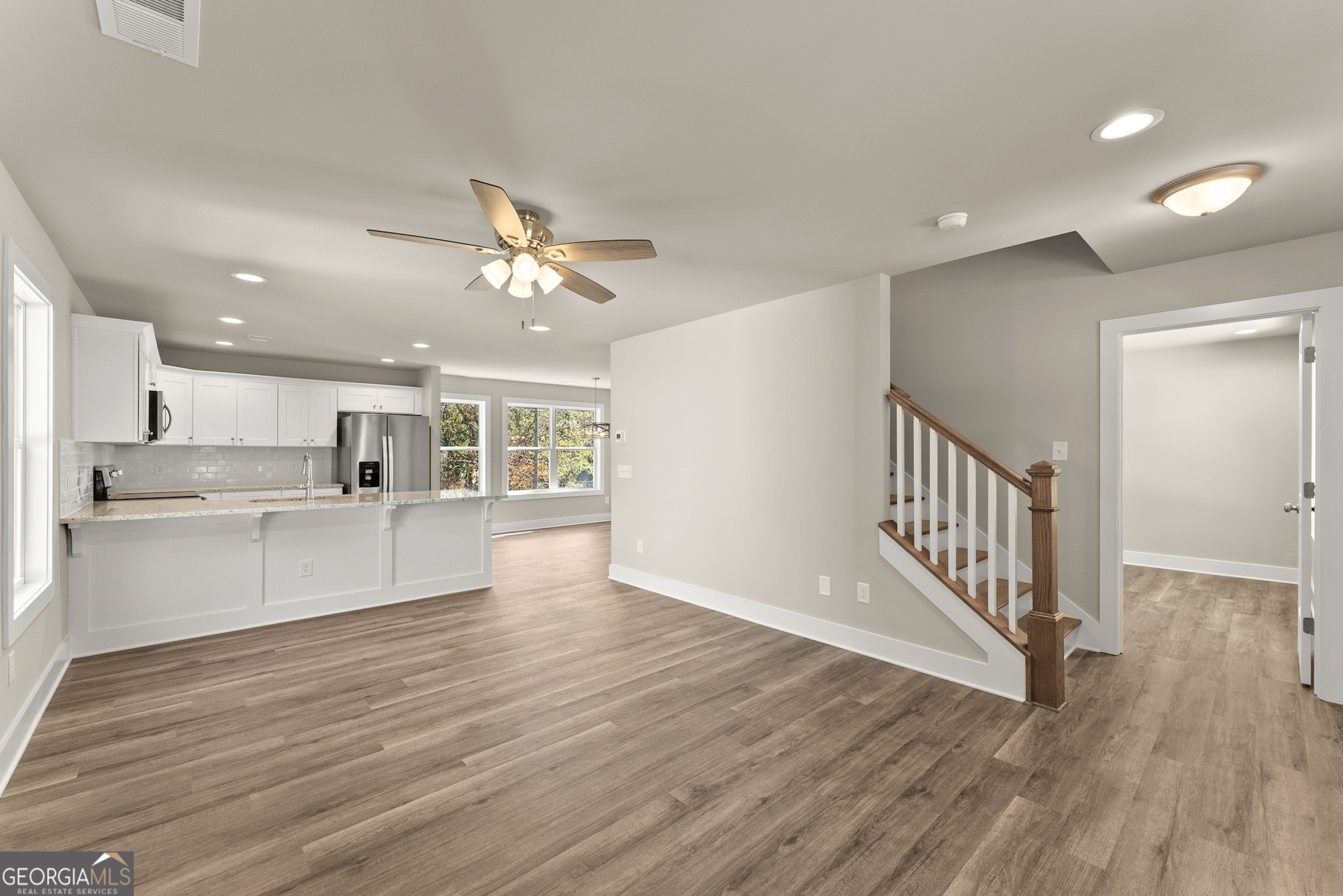 6385 Akins Way Property Photo 3