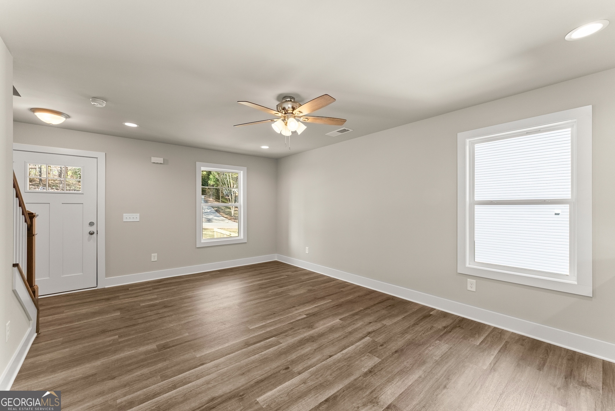 6385 Akins Way Property Photo 4