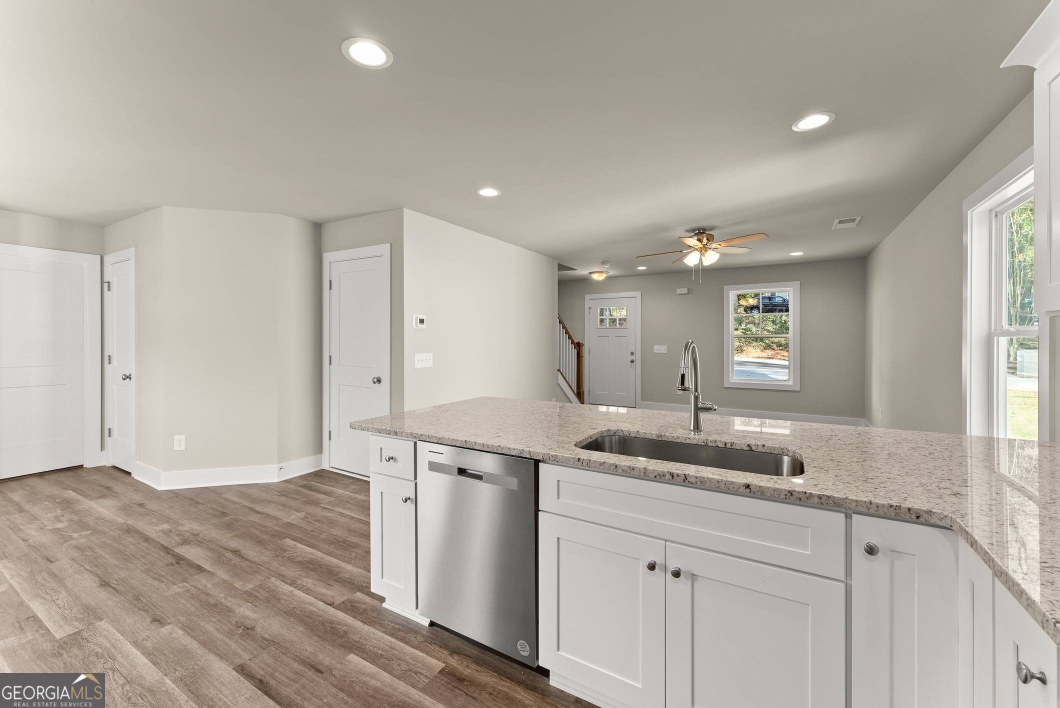 6385 Akins Way Property Photo 8