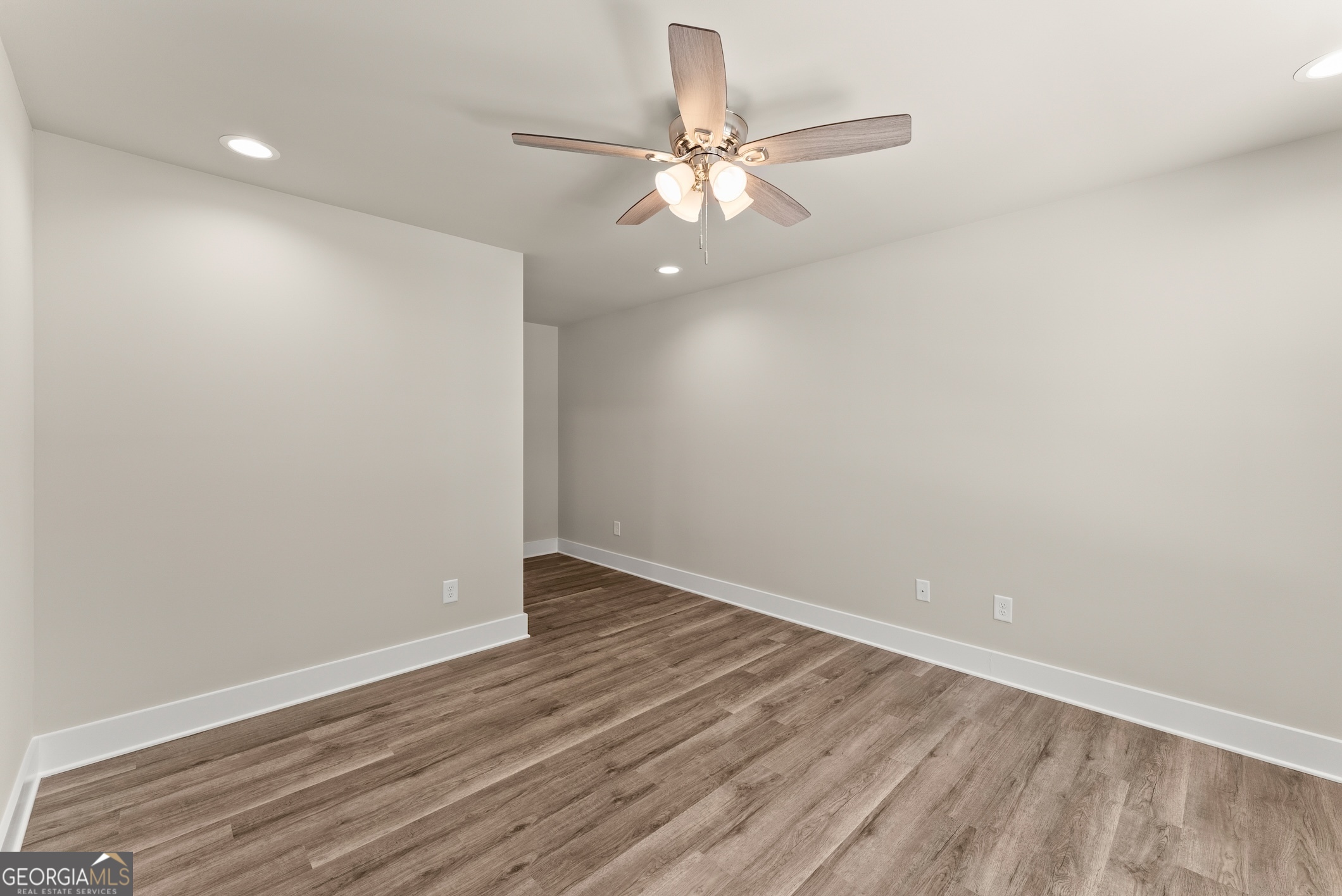 6385 Akins Way Property Photo 11