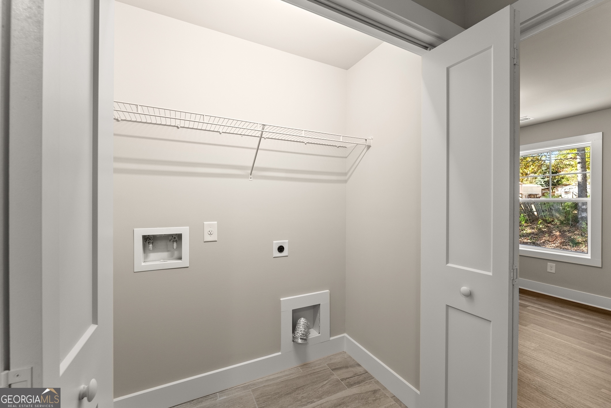 6385 Akins Way Property Photo 18