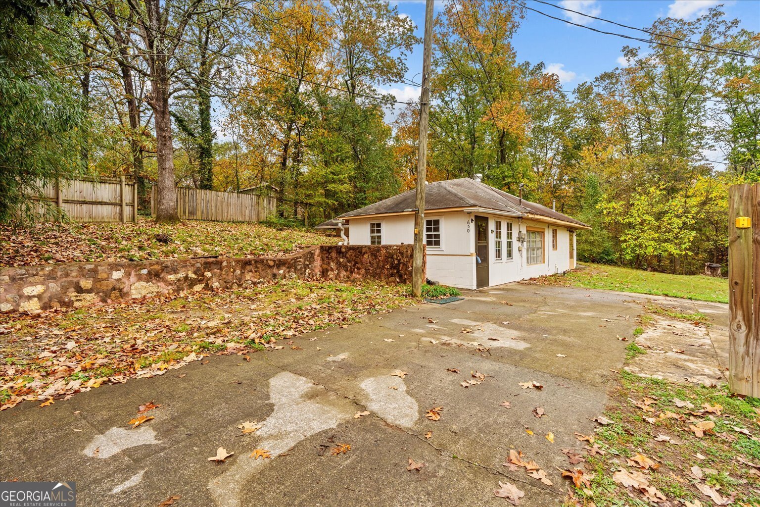 650 Mccharles Street Property Photo 2