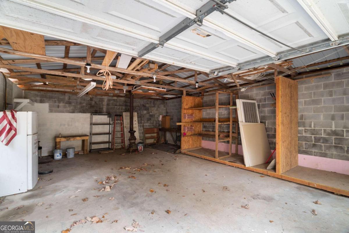 6053 Henderson Mountain Road Property Photo 2