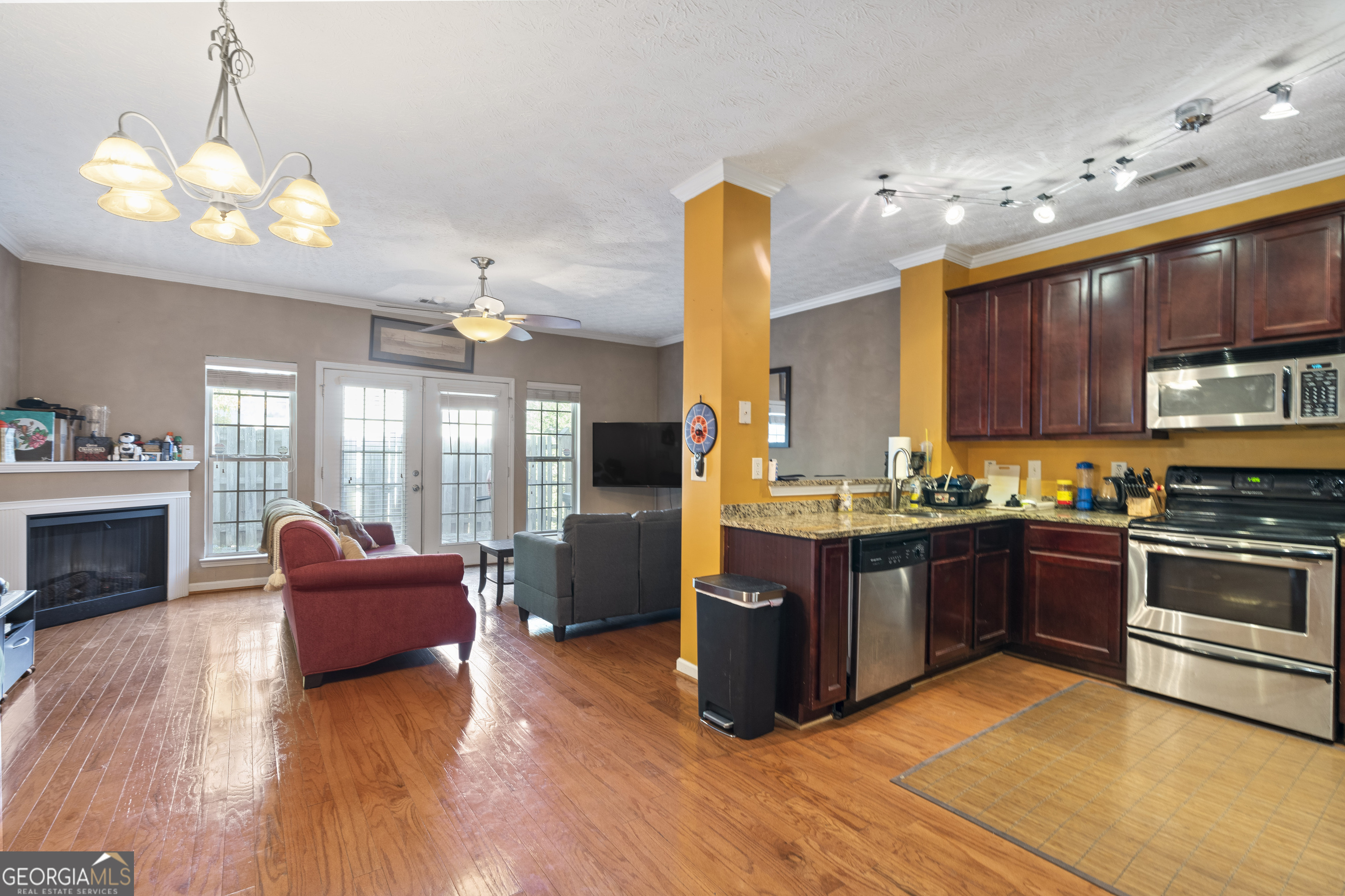 4131 High Park Terrace Property Photo 7