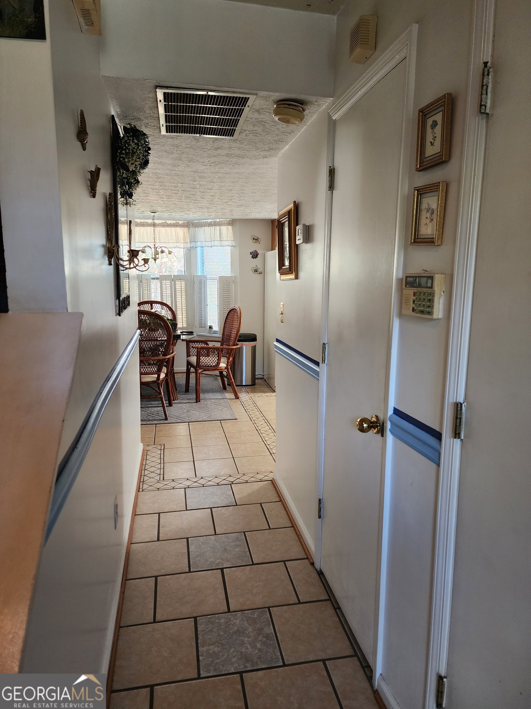 6722 Bent Creek Drive Property Photo 6
