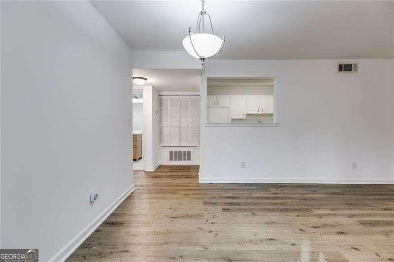 4004 Wingate Way Property Photo 6