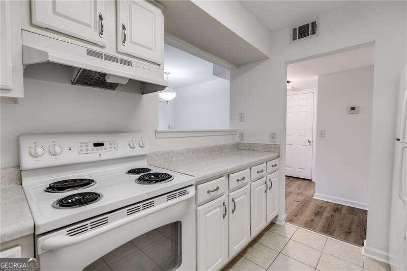 4004 Wingate Way Property Photo 13