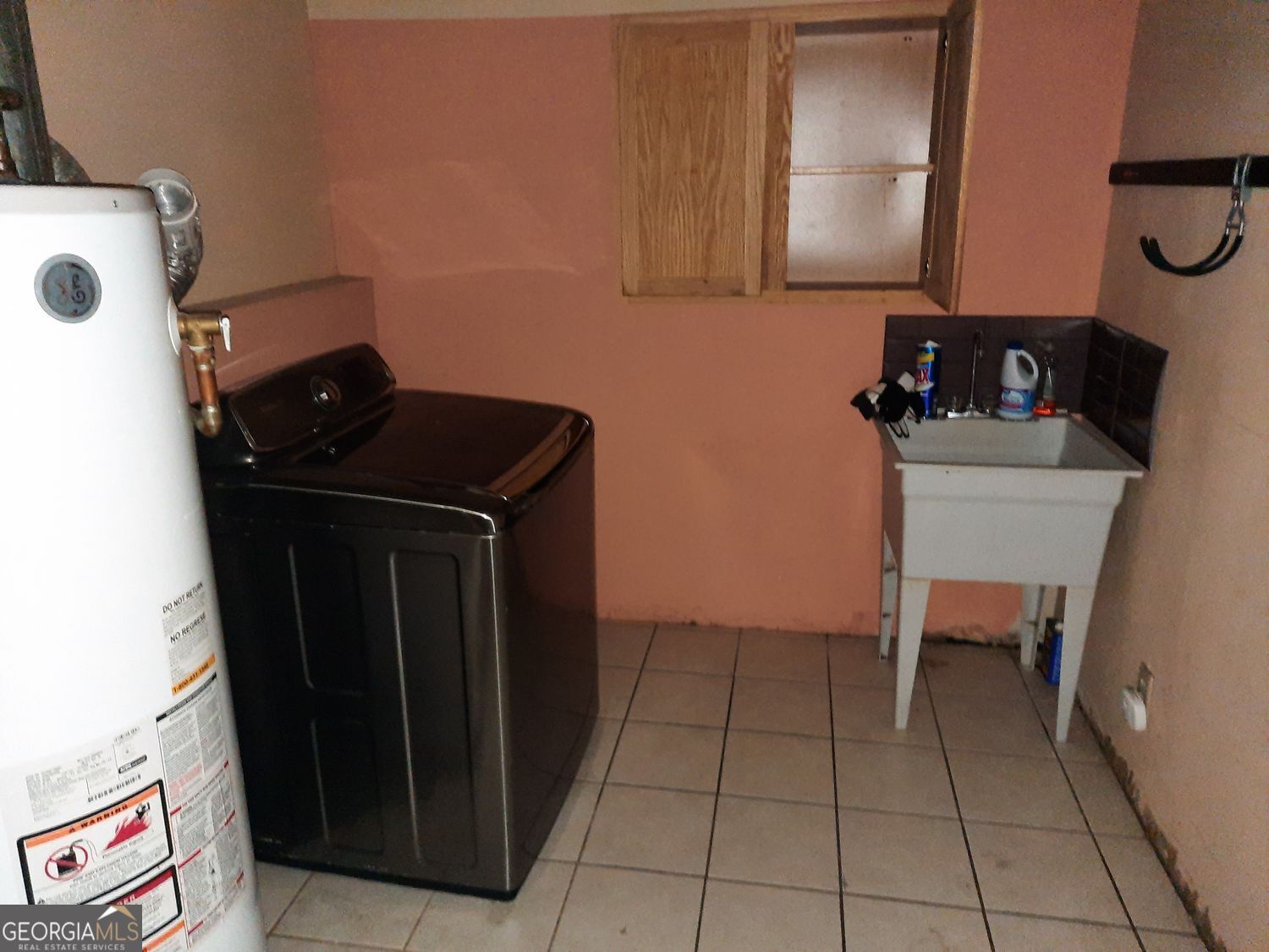 1035 Green Street Se Suite F Property Photo 9