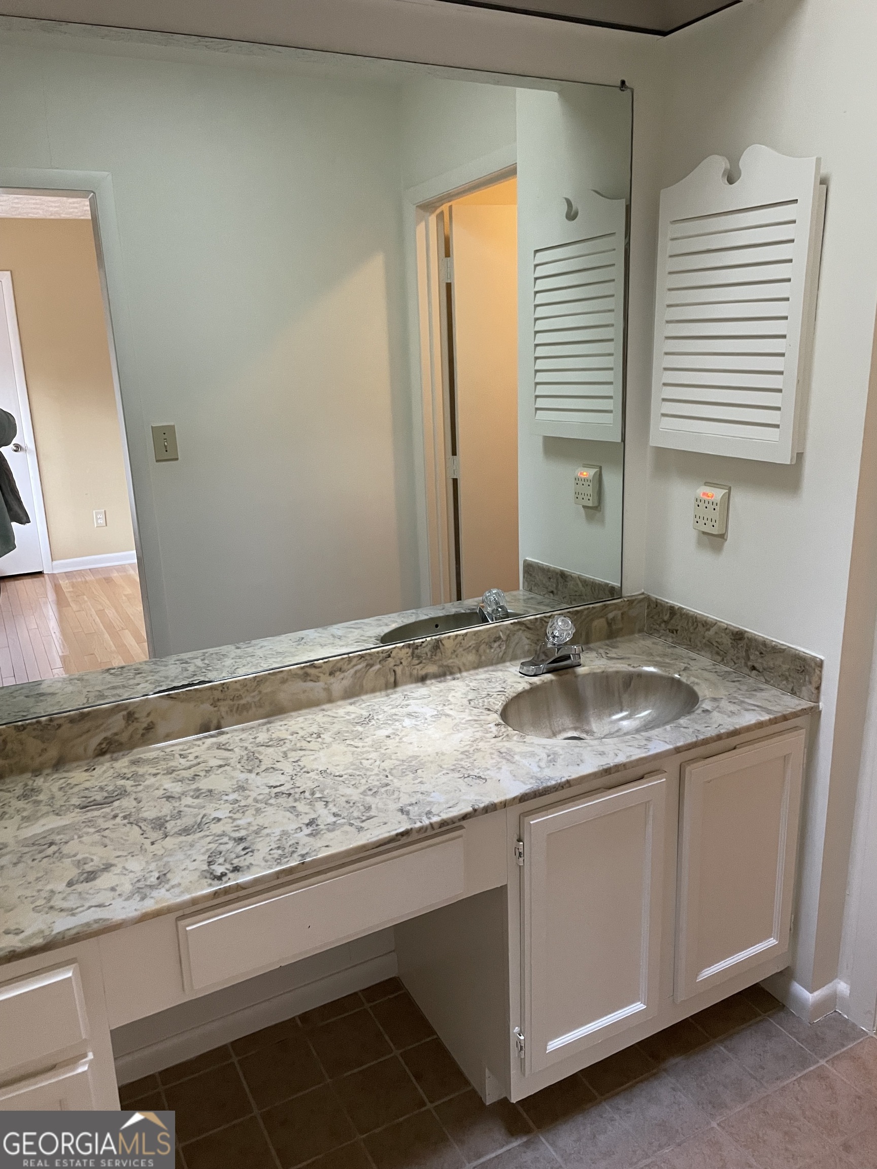 64 Goldrush Circle Property Photo 6