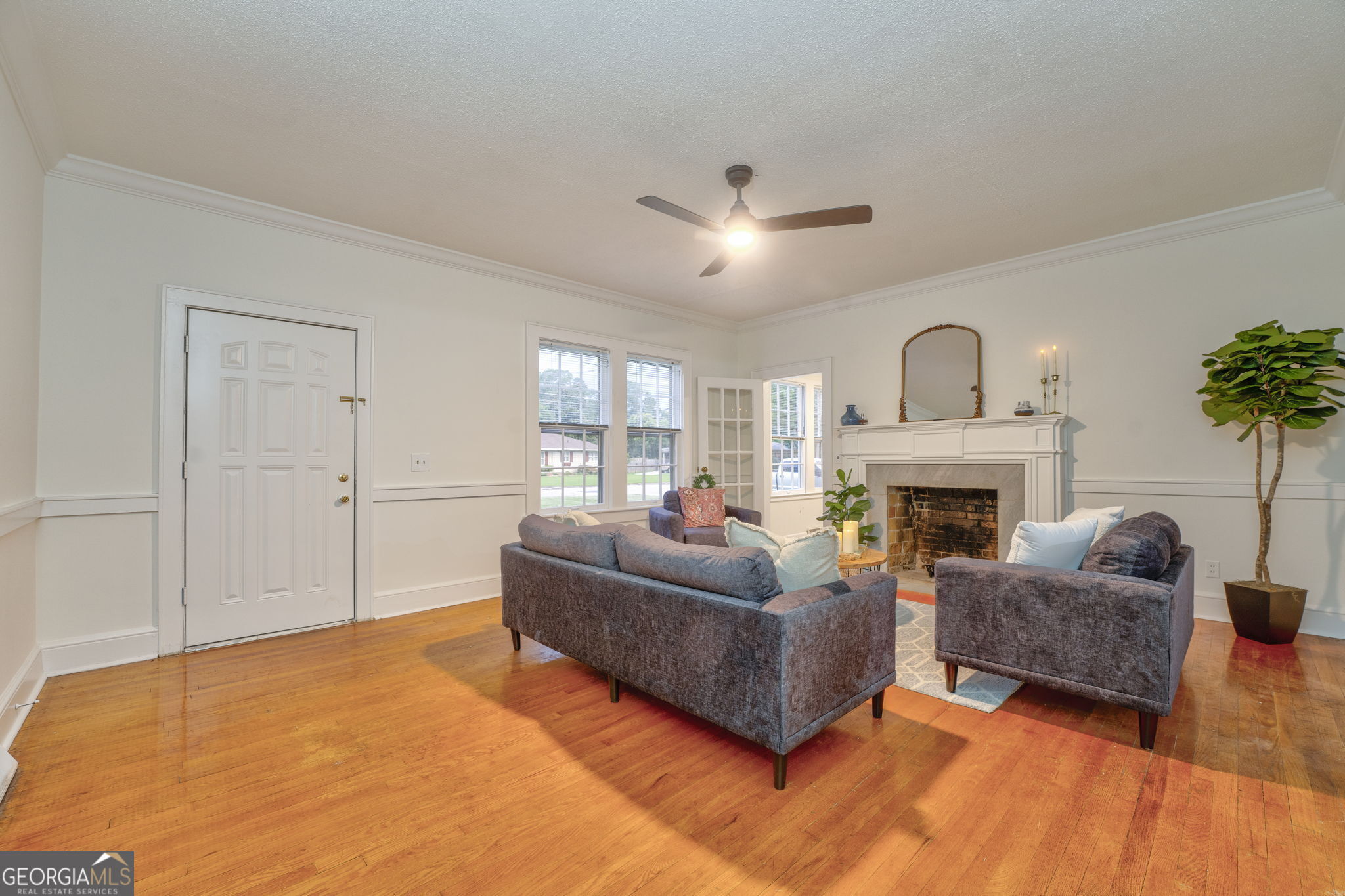 210 W Fairmount Avenue Property Photo 3