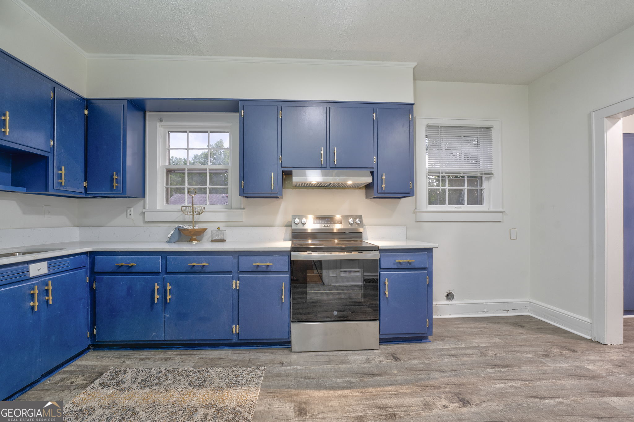 210 W Fairmount Avenue Property Photo 8