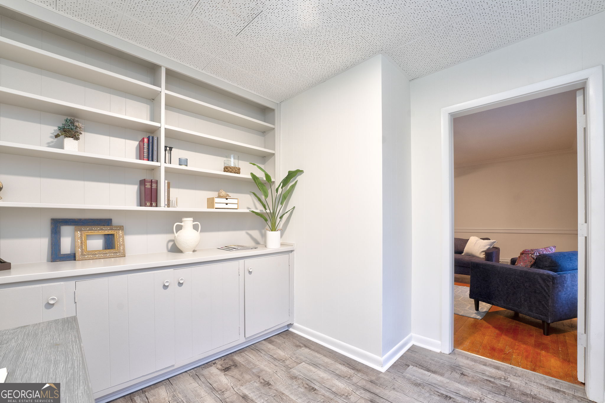 210 W Fairmount Avenue Property Photo 16