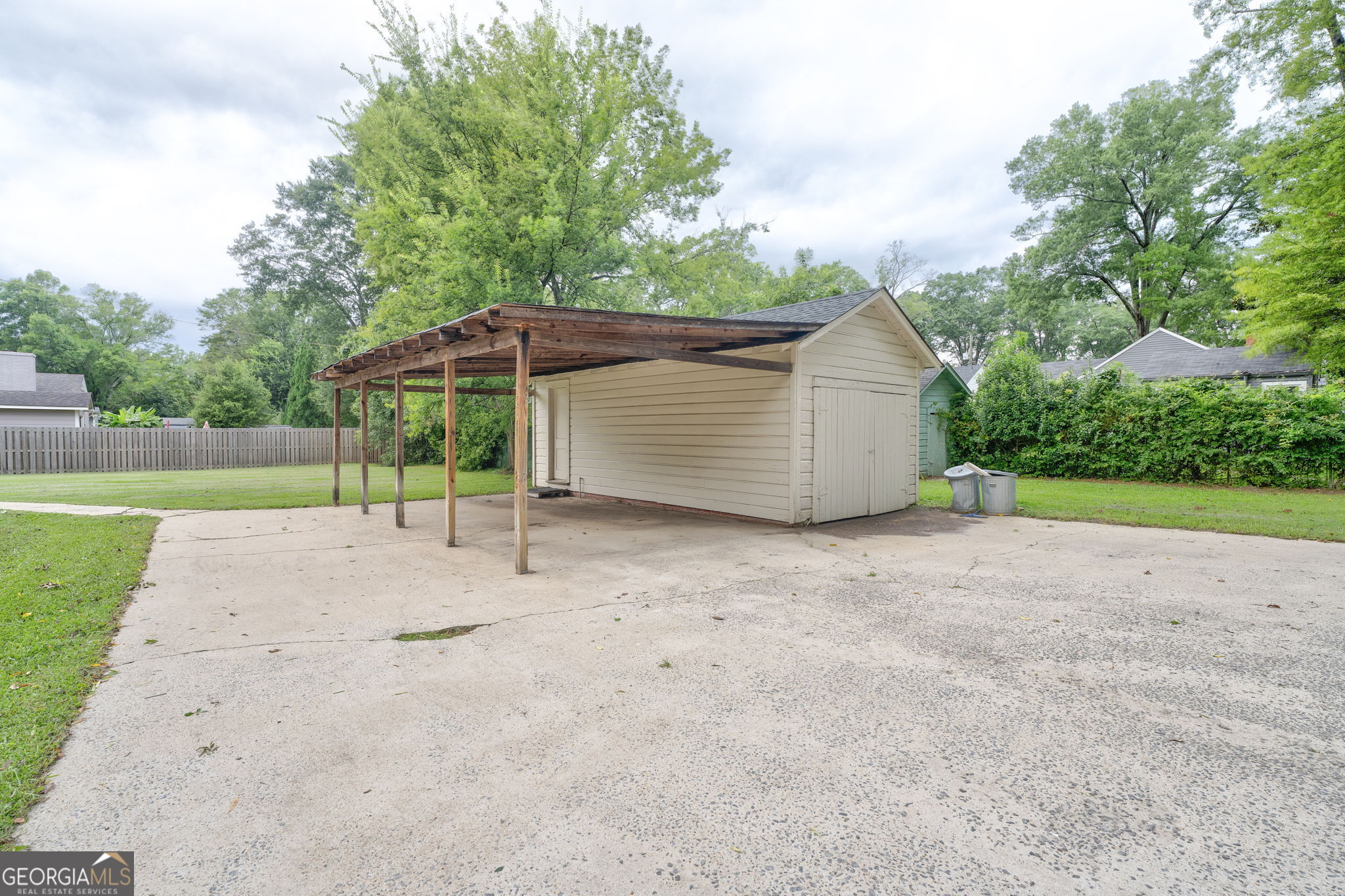 210 W Fairmount Avenue Property Photo 38