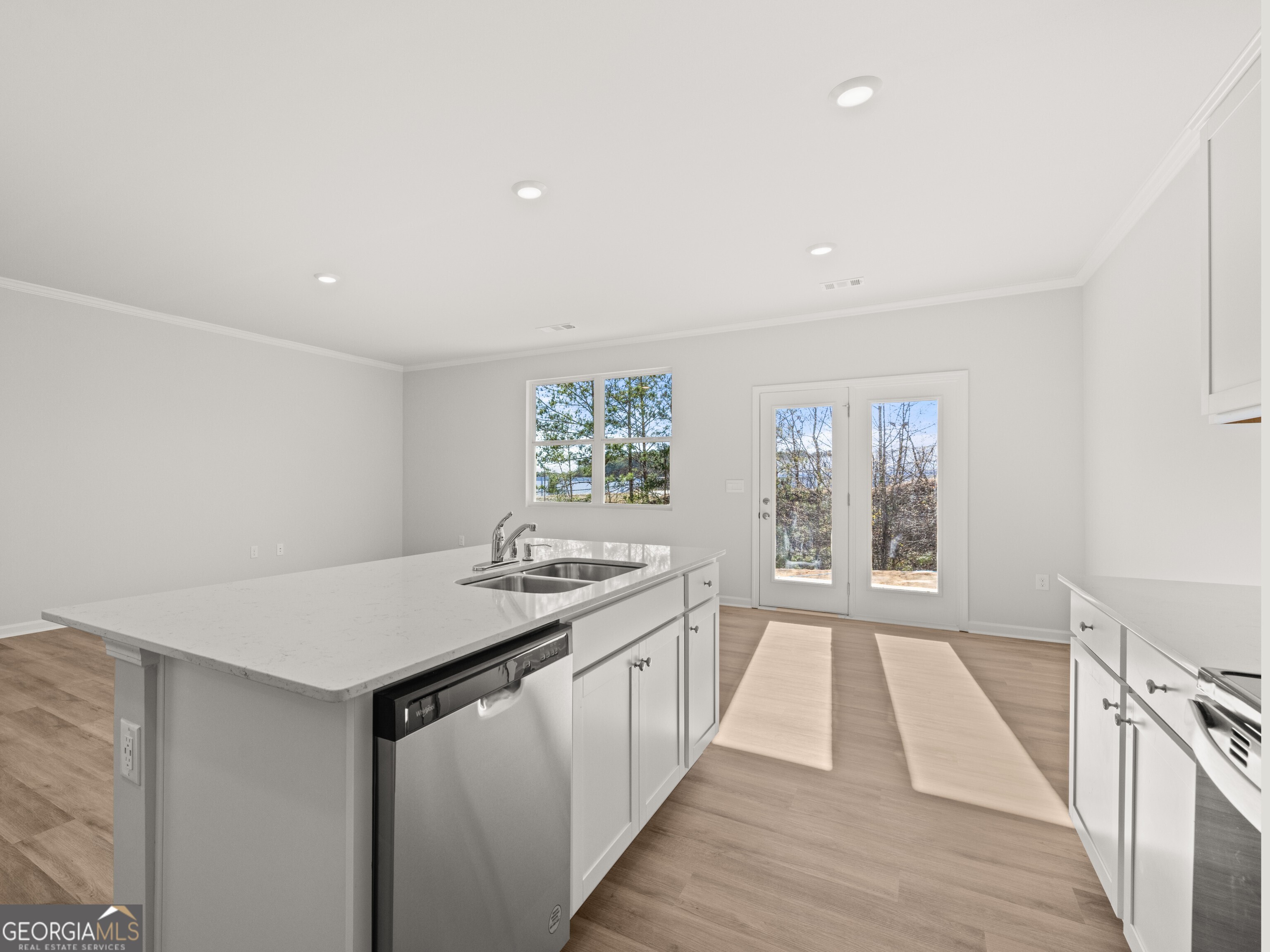 6654 Corryton Street Property Photo 4