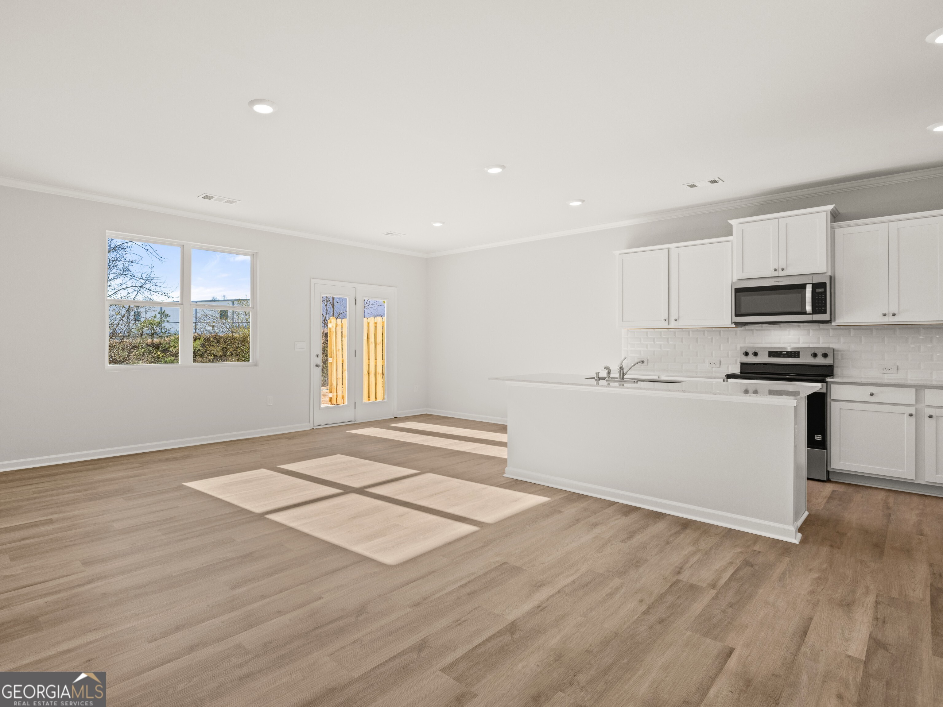 6654 Corryton Street Property Photo 8